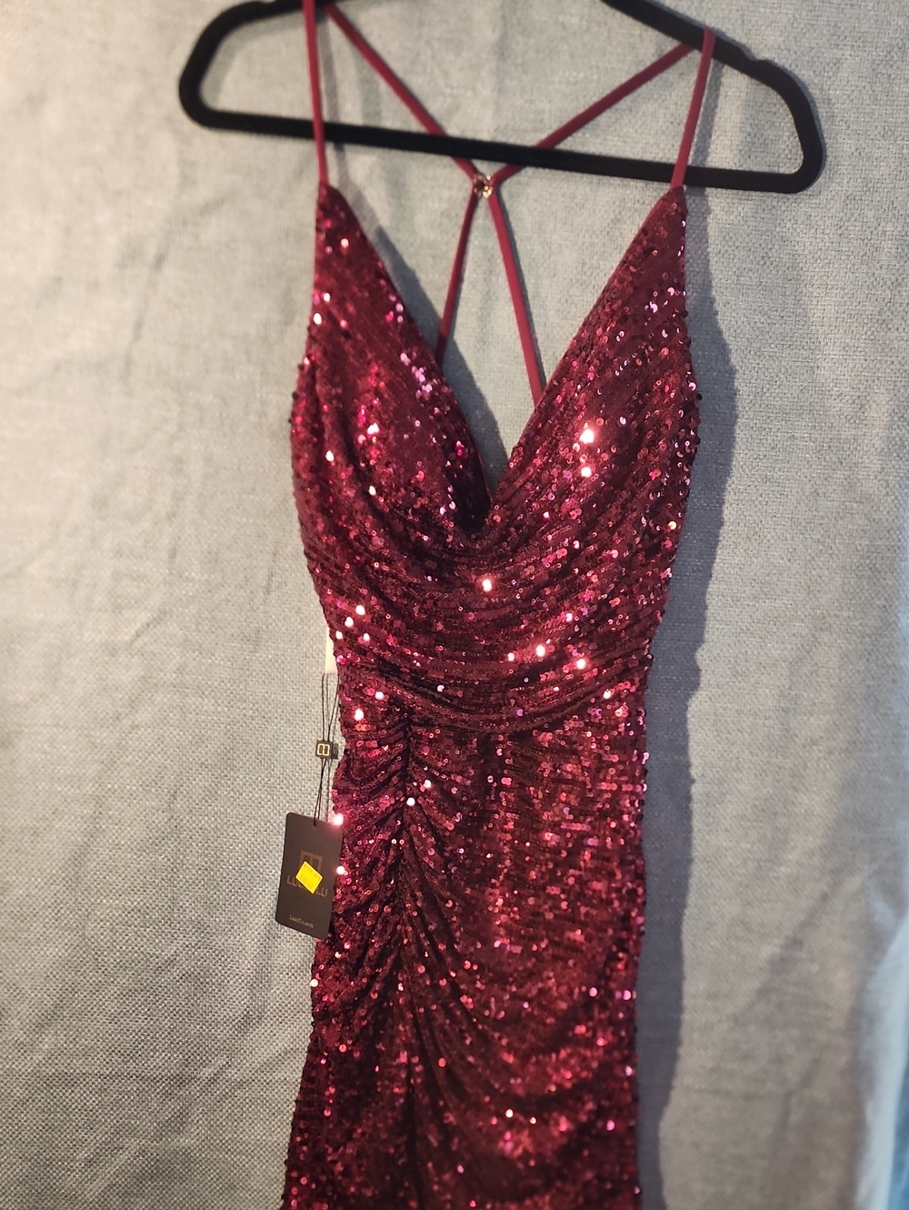Red Sequin Sexy Ruched In All The Right Places Dress. Size 6. NWT